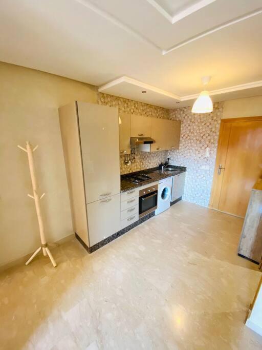 Bel Wifi Balcon Et Parking Marrakech Centre Appartamento *
